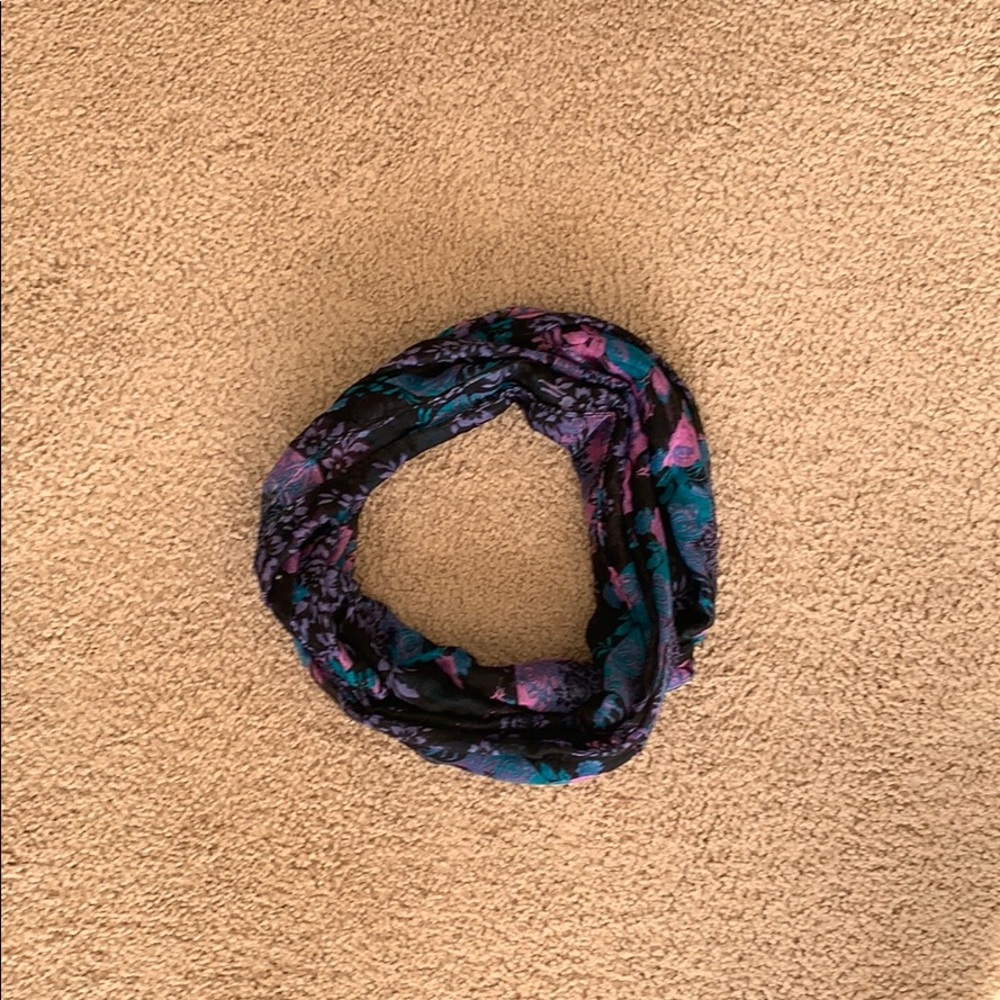 Infinity scarf